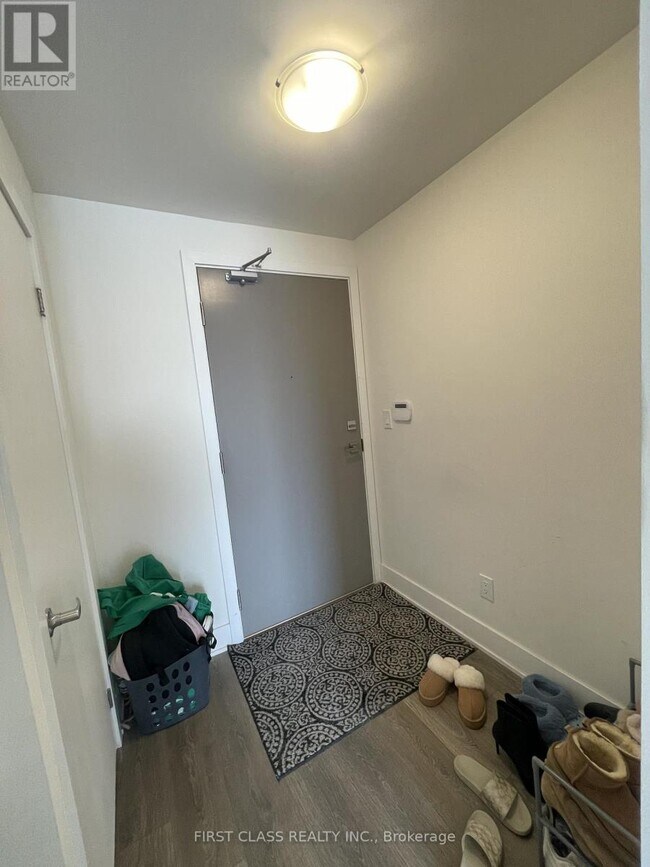 Photo - 188 Fairview Mall Dr Unité 728