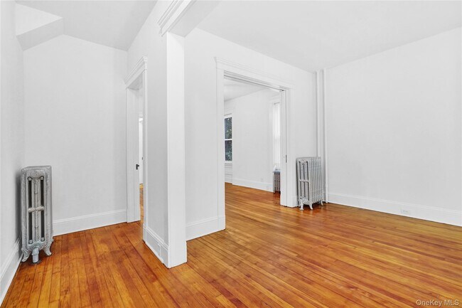 Photo - 158 Dubois St Unidad 2