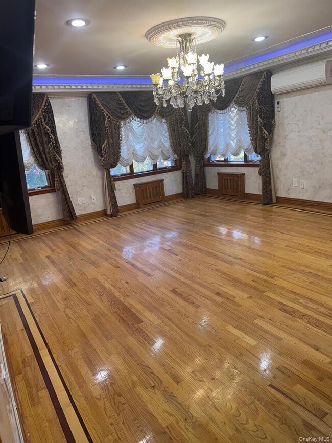 Building Photo - 138-54 Hoover Ave Unit 3R