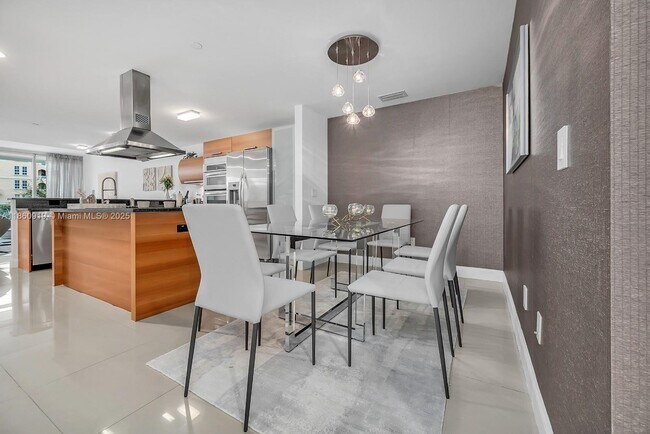 Photo - 2950 NE 188th St Unit 330