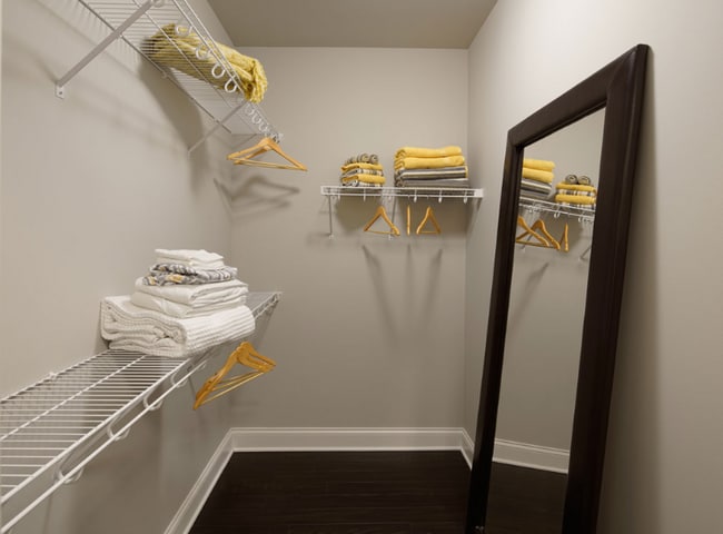 Photo - 413 N Clark St