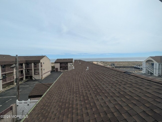 Building Photo - 1008 Ocean Ave
