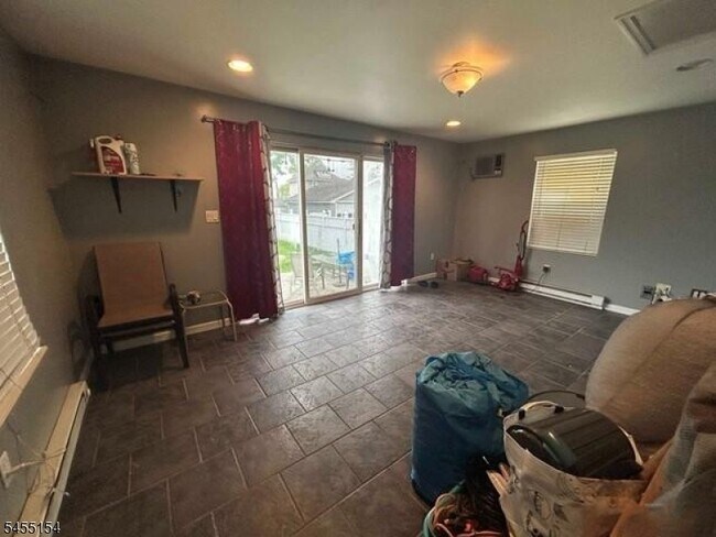 Photo - 31 Bamford Ave