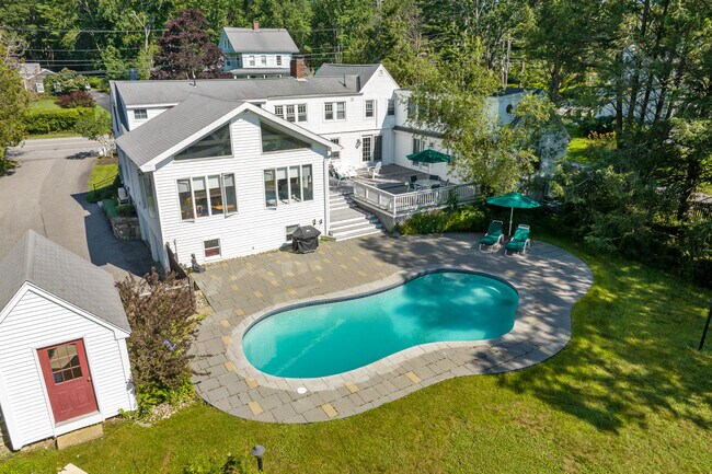 Photo - 239 Foreside Rd