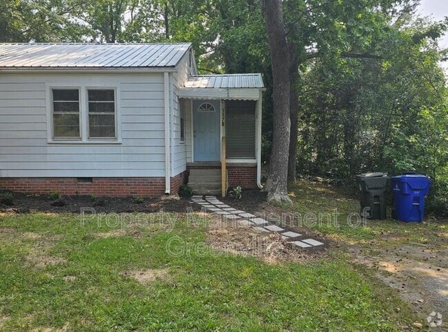 Building Photo - 117 White Oak Dr Rental