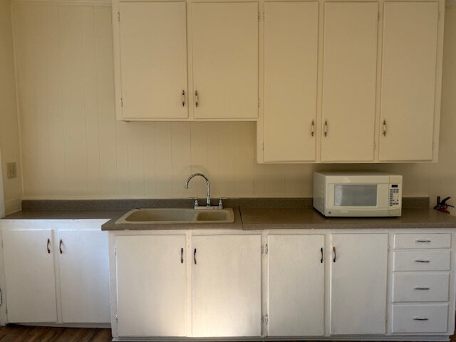 Photo - Newly Updated!! 3 Bed, 1 Bath Apartment in...