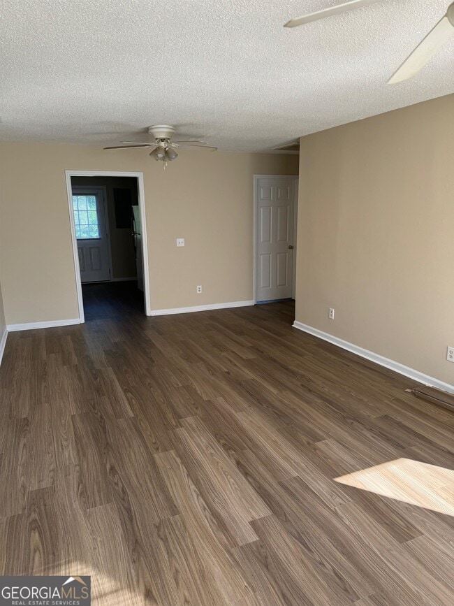 Photo - 609 Yorktown Pl