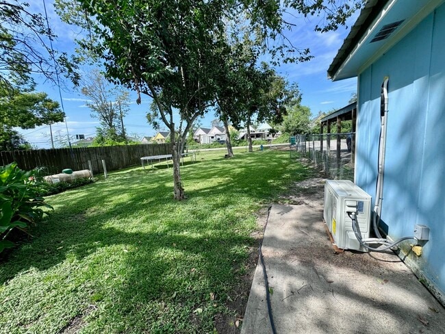 1937 Red Bluff Rd