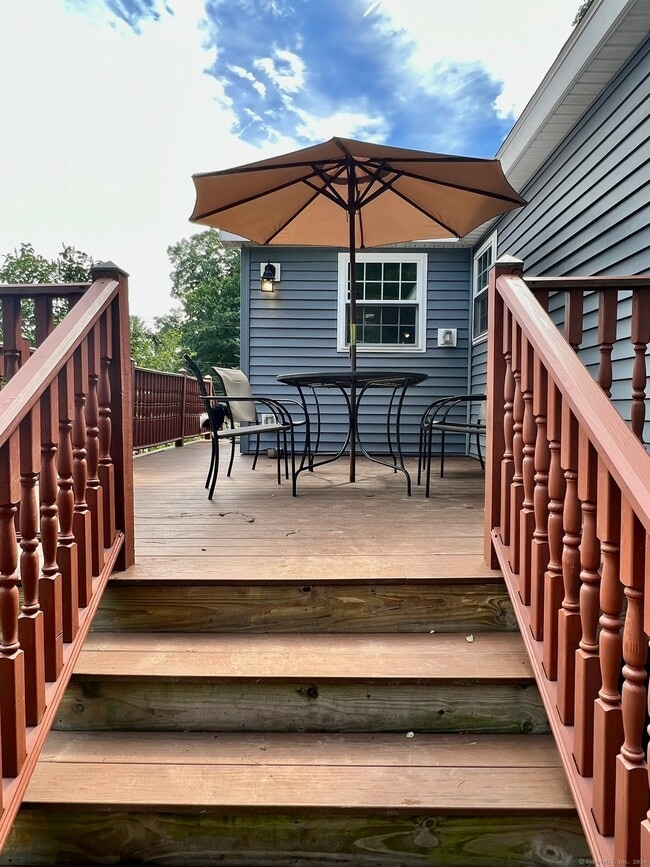 Photo - 701 Lovely St