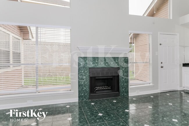 Photo - 8418 Elm Lake Dr