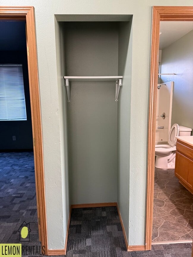 Photo - 1215 Ledwich Ave Unit 2