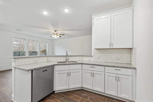 Photo - 6416 Burbank Wy