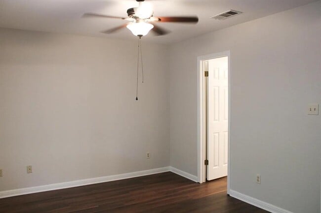 Photo - 1619 Parkfield Cir