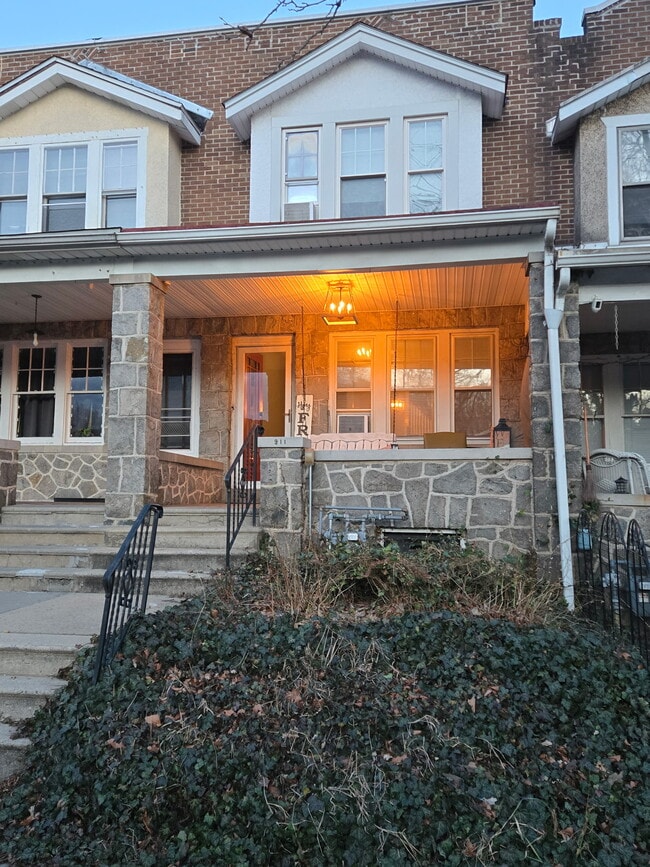 Building Photo - 911 N 20th St