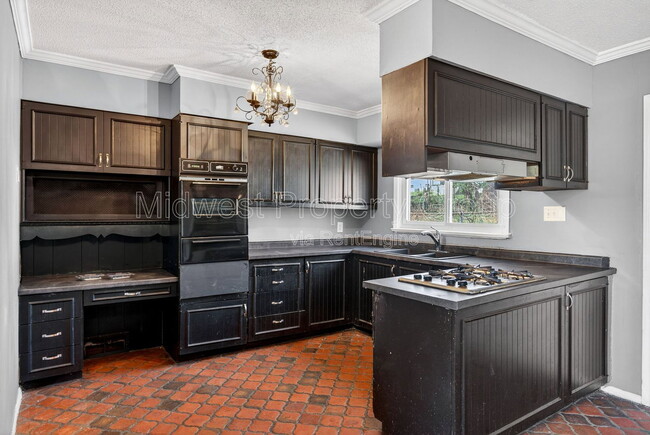 Photo - 153 Bascom Dr