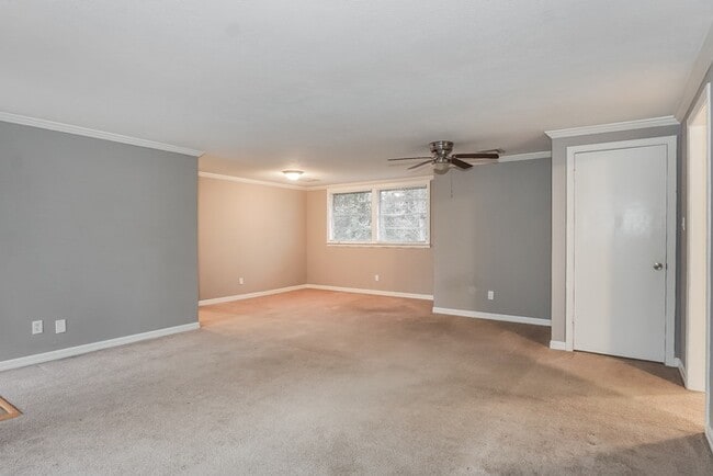 Photo - 648 Mimosa Rd