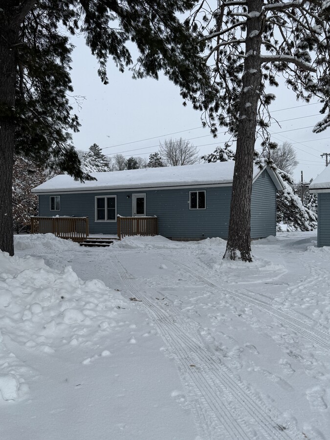 Photo - 1041 Bloom Rd