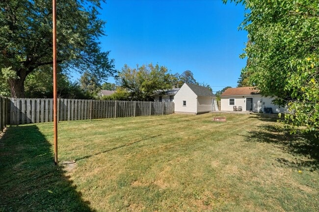 Photo - 710 E Chestnut St