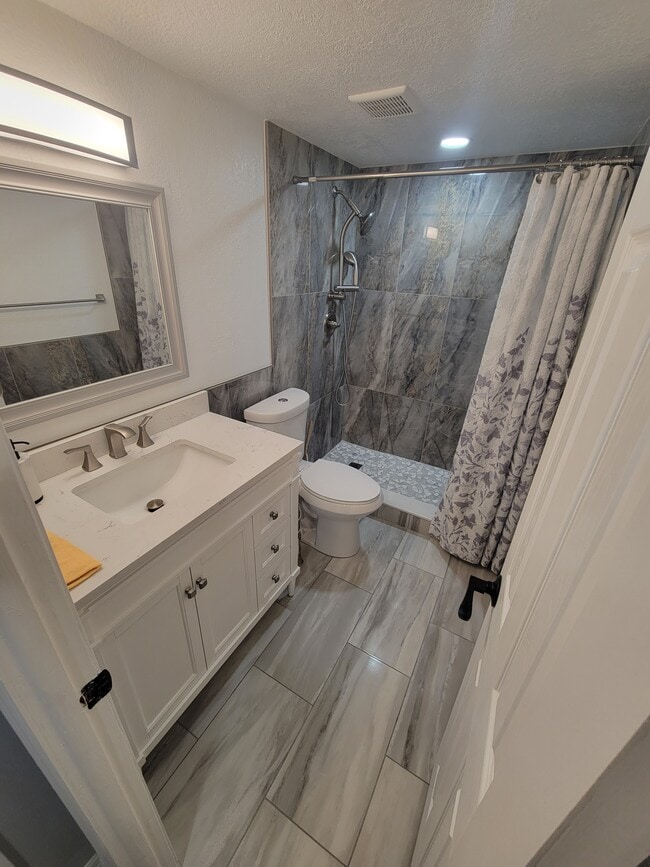 Main bathroom - 1335 85th Ter N Unit A