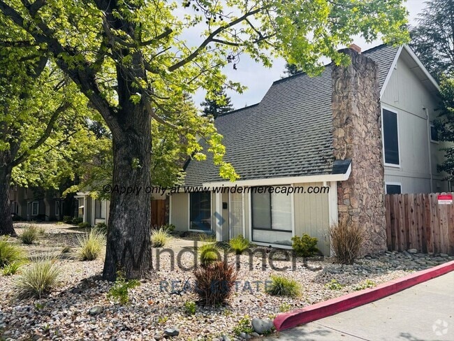 Building Photo - 6217ri Unit A Rental
