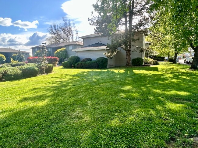 Photo - 550 Van Wey Cir Unidad 2