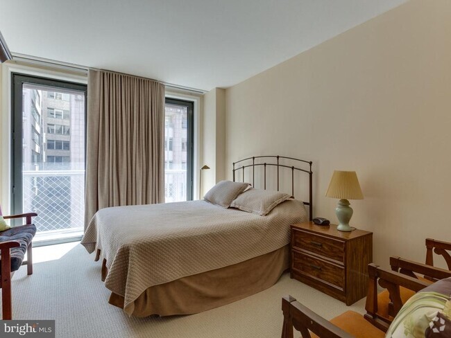Building Photo - 631 D St NW Unit 630 Rental