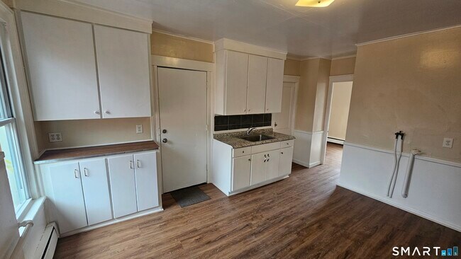 110 Babcock St Unit 3rd flr
