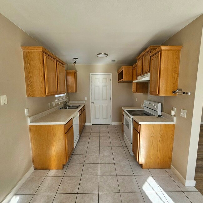 Photo - 2505 SW Choctaw St