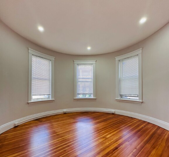 Photo - 4 Sumner Sq Unit 1