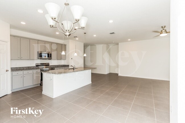 Photo - 331 Corbel Ln