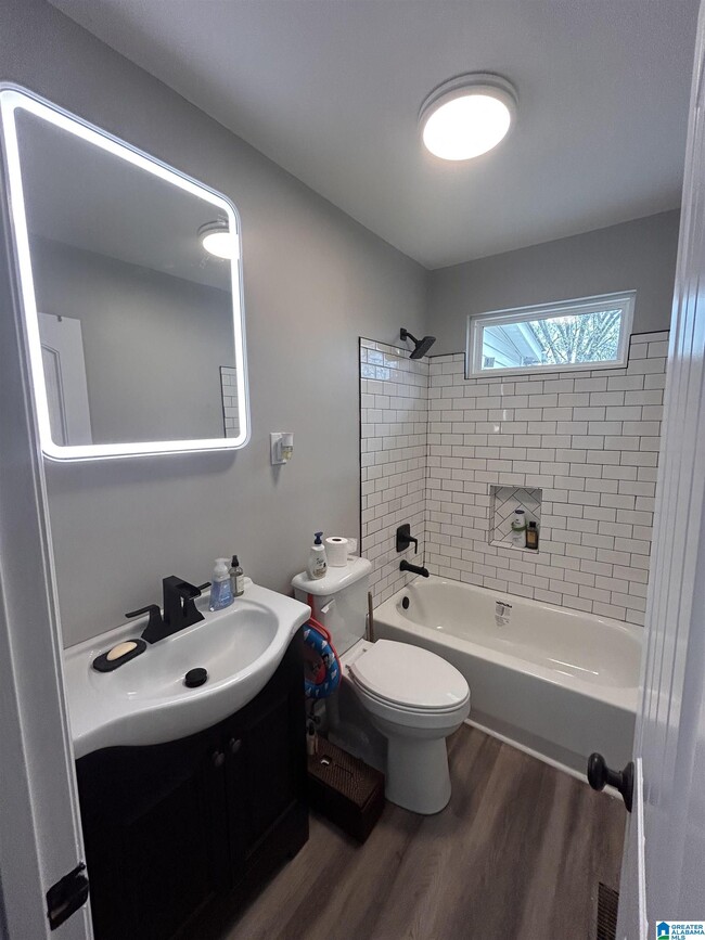 Photo - 328 8th Ave S