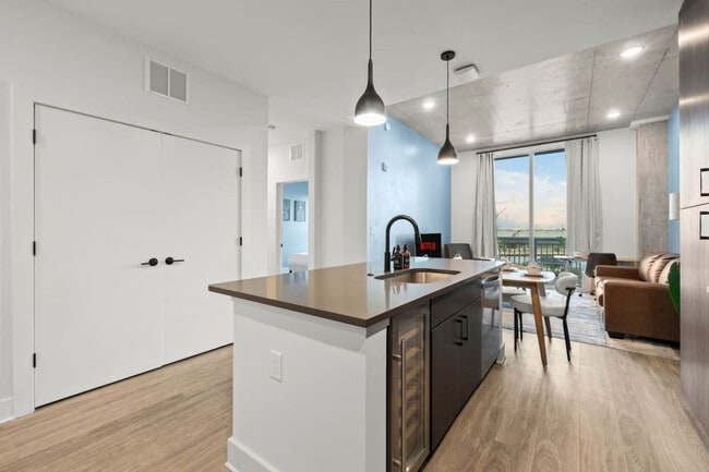 Photo - 605 N 12th St Unidad ID1312598P