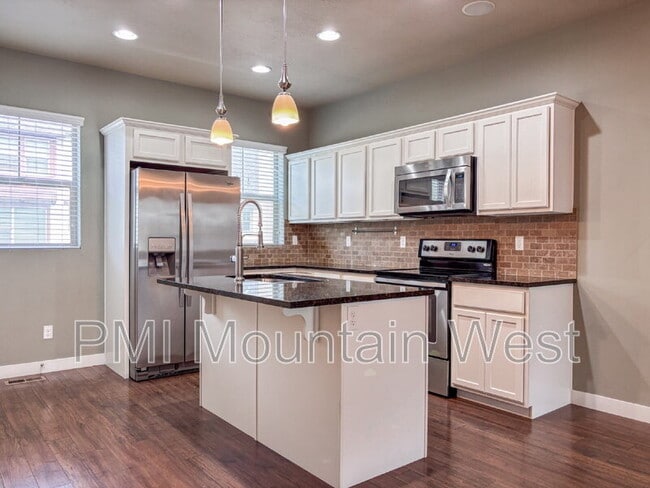 Photo - 420 N Main St