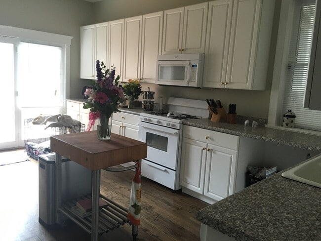 Photo - 3749 N Clifton Ave