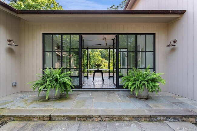 20 Mianus River Rd
