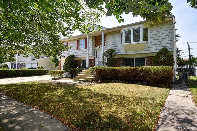 Building Photo - 65 Bluebird Ln