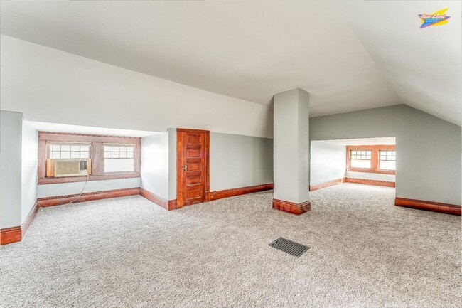 Photo - 305 N Pennsylvania Ave