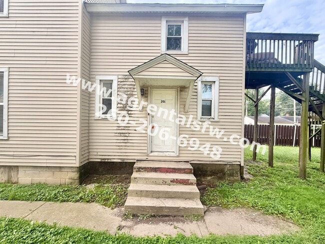 2016 Phenie St Unit 201