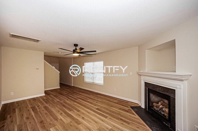 Photo - 2027 Quill Ct