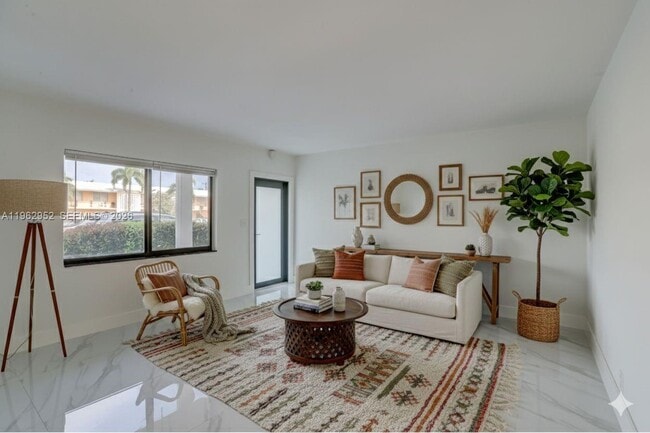 Photo - 2140 NE 56th St Unidad 2