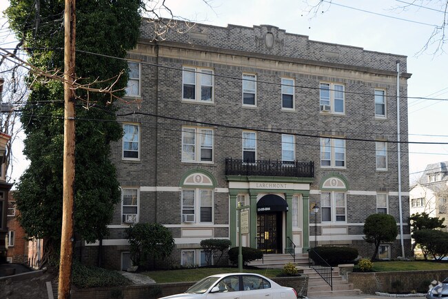 The Larchmont Apartments - The Larchmont Apartments