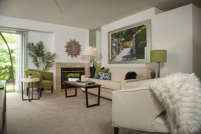 Briar Cove Apartments