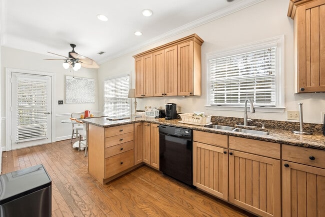 Photo - 40 Collins Meadow Dr Unit SI ID1507761P