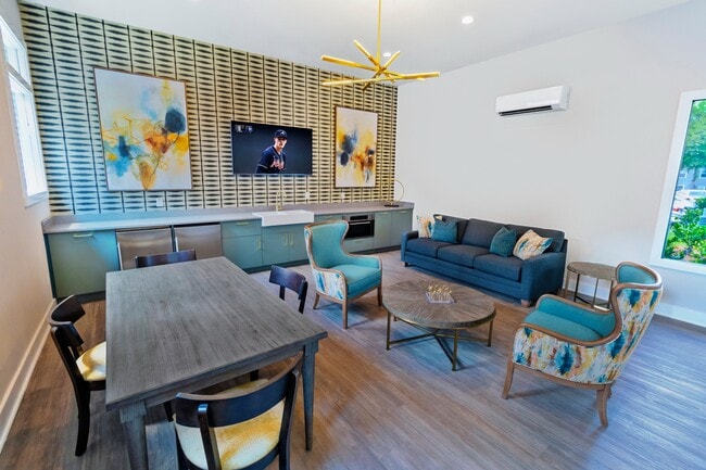 Photo - The Carlyle at Perimeter