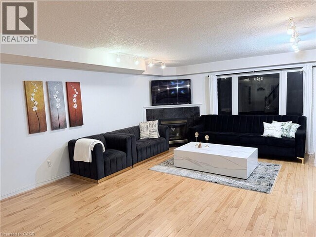 Photo - 23 Marsh Crescent