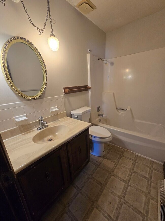 Photo - 4300-4302 Santa Barbara Dr-4302 Santa Barbara Dr Unit 4302 Santa Barbara Dr