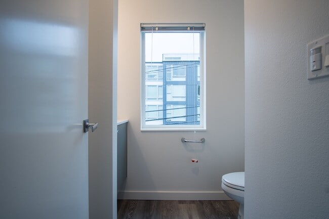 Photo - Modern 3BR/2BA Townhouse with Rooftop Views in Yesler Terrace