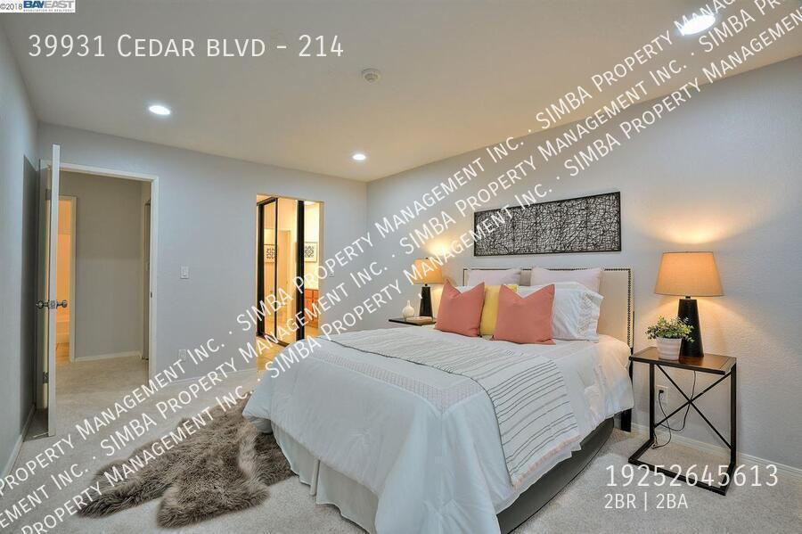 Photo - 39931 Cedar blvd-214