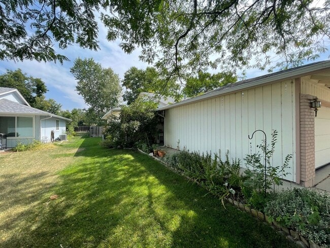 628 Jocelyn Dr