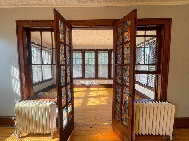 Photo - 509 6th St SE Unidad 2